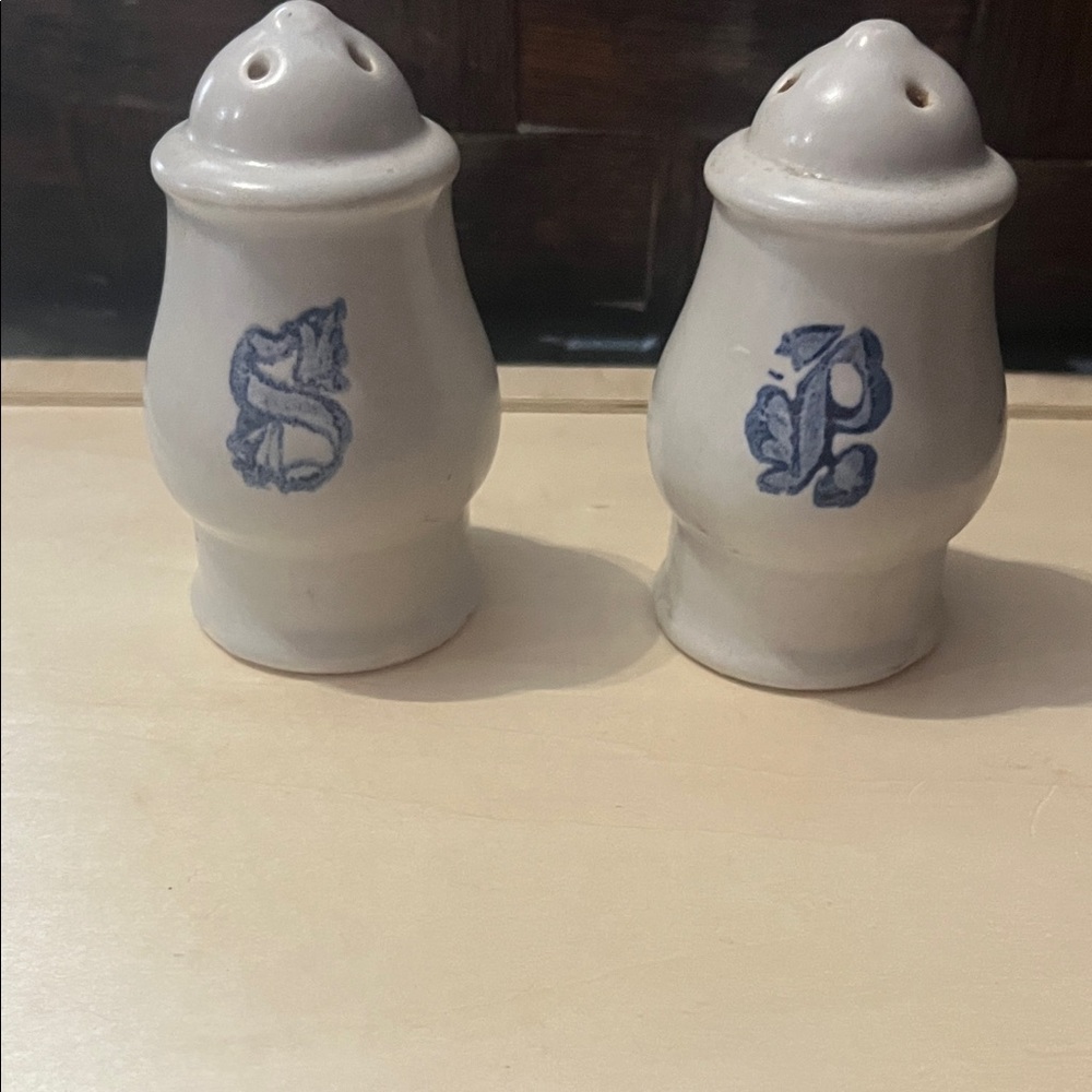 Pfaltzgraff Yorktowne White Ceramic Salt and Pepper Shakers